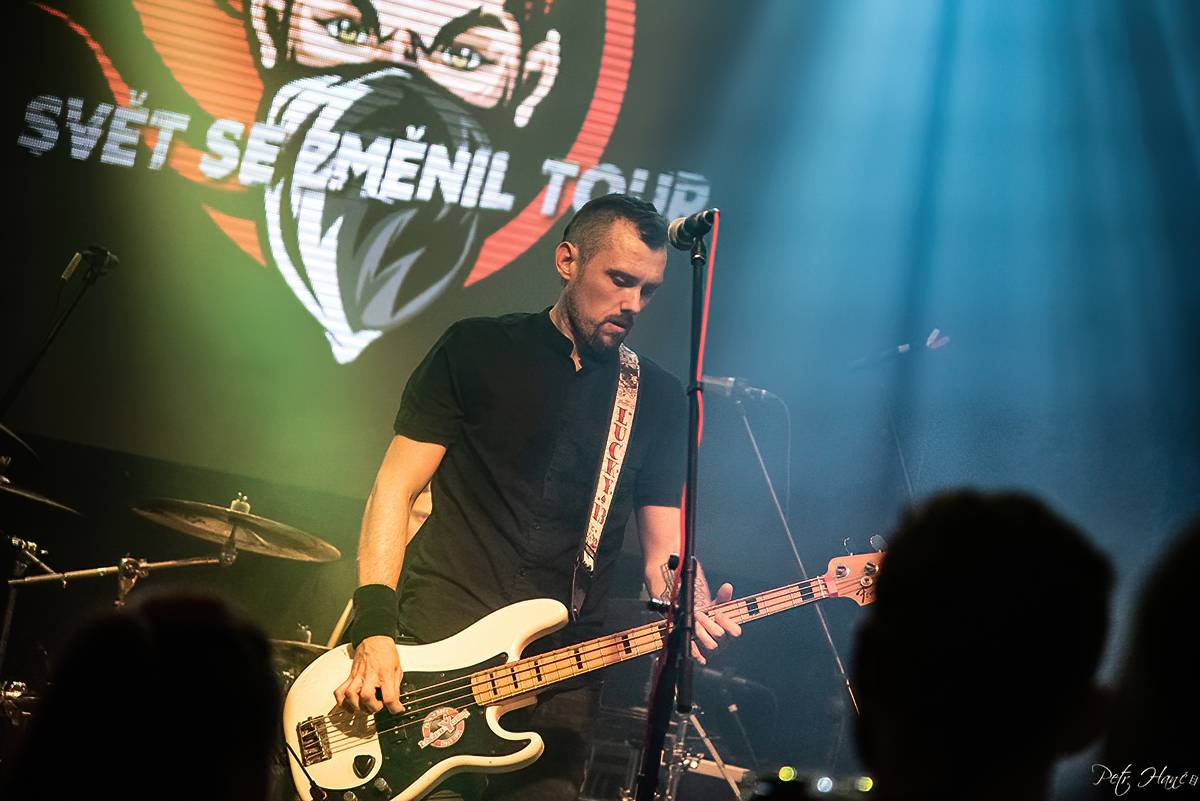 zakázanÝovoce se dočkalo křtu loňského alba a odloženého turné