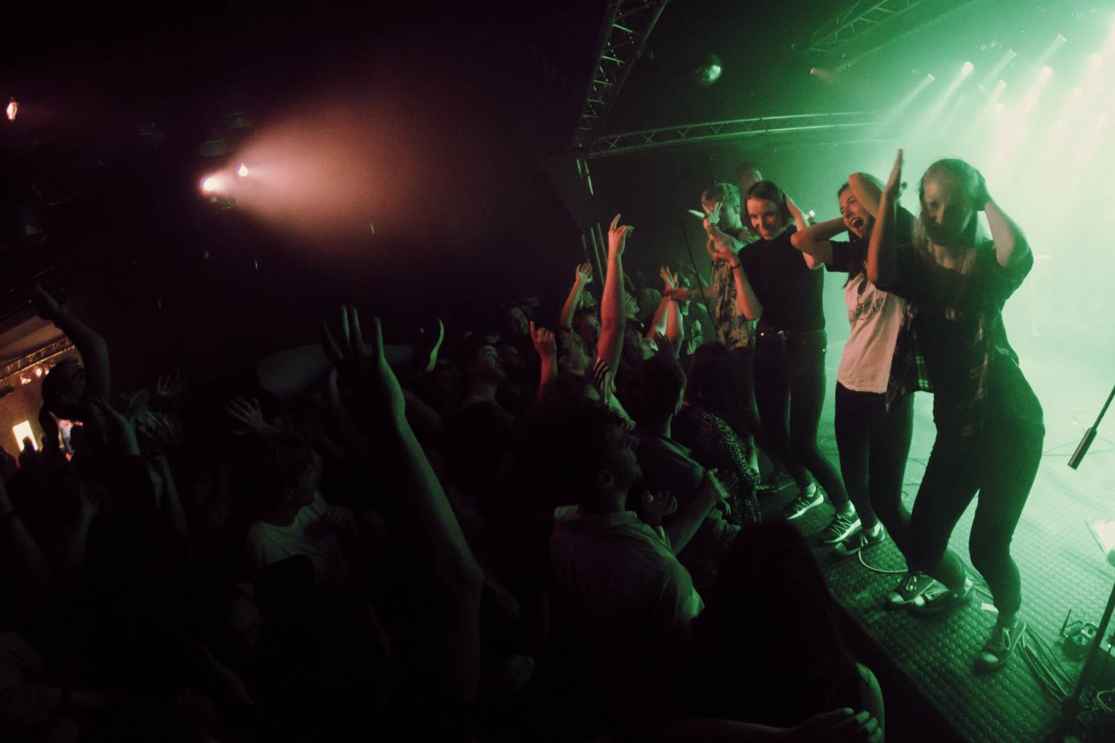 John Wolfhooker rozbili brněnskou Melodku, přivezli si Monsters & Mothership a landless