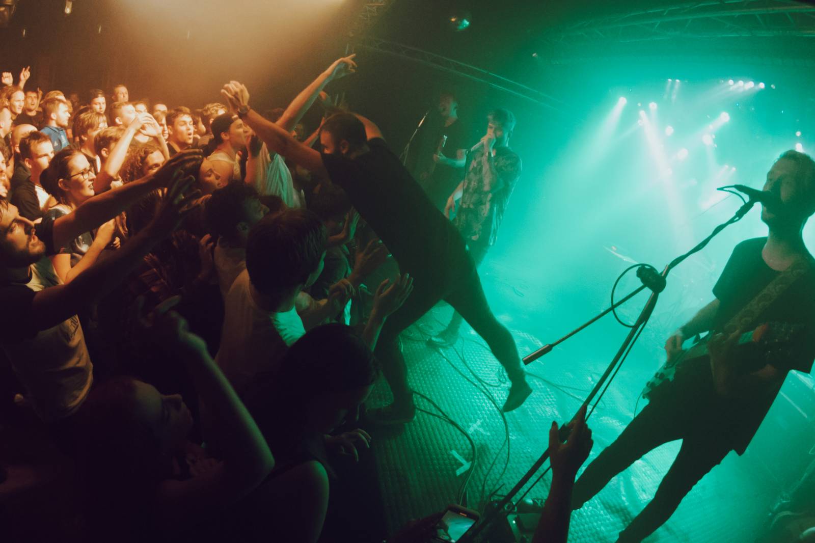 John Wolfhooker rozbili brněnskou Melodku, přivezli si Monsters & Mothership a landless