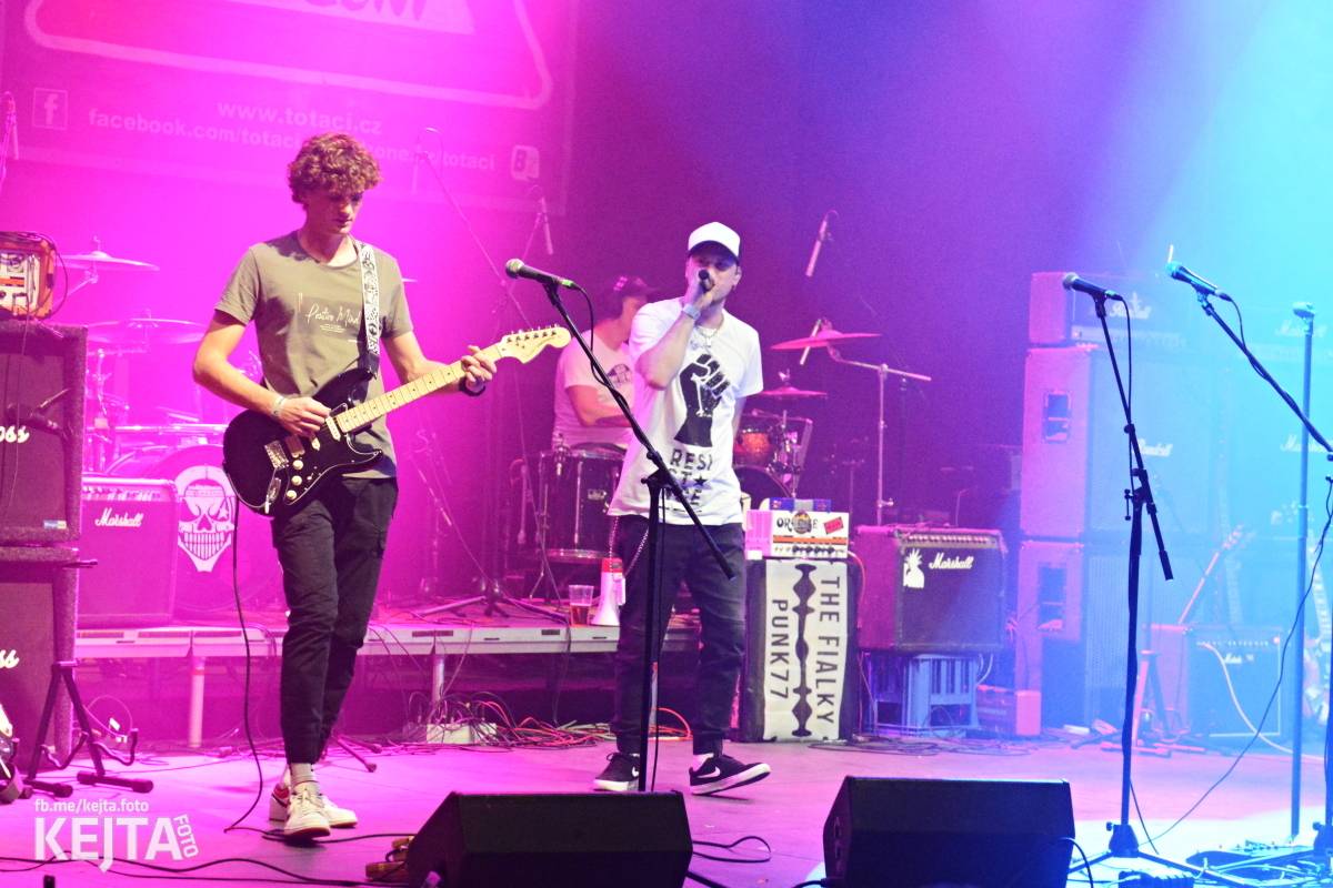 Totální nasazení oslavilo 30 let, vystoupili také Plexis, The Fialky nebo Deratizéři