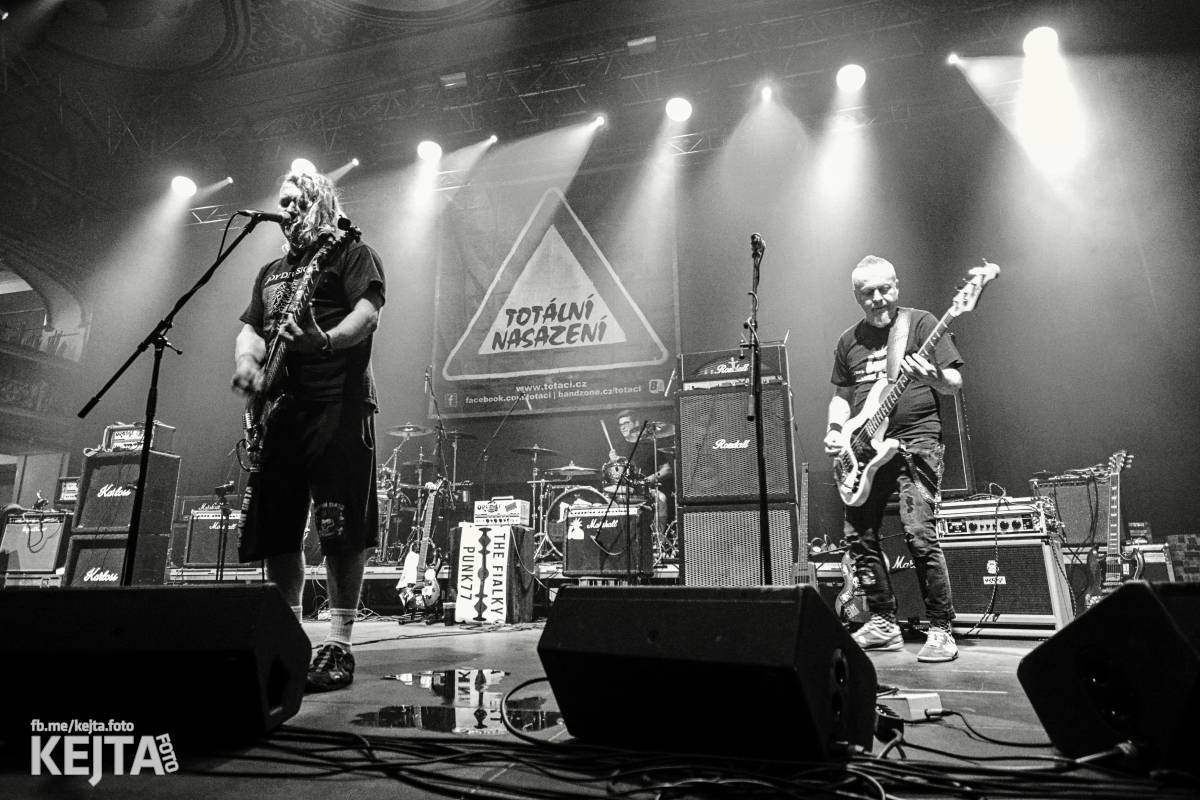 Totální nasazení oslavilo 30 let, vystoupili také Plexis, The Fialky nebo Deratizéři