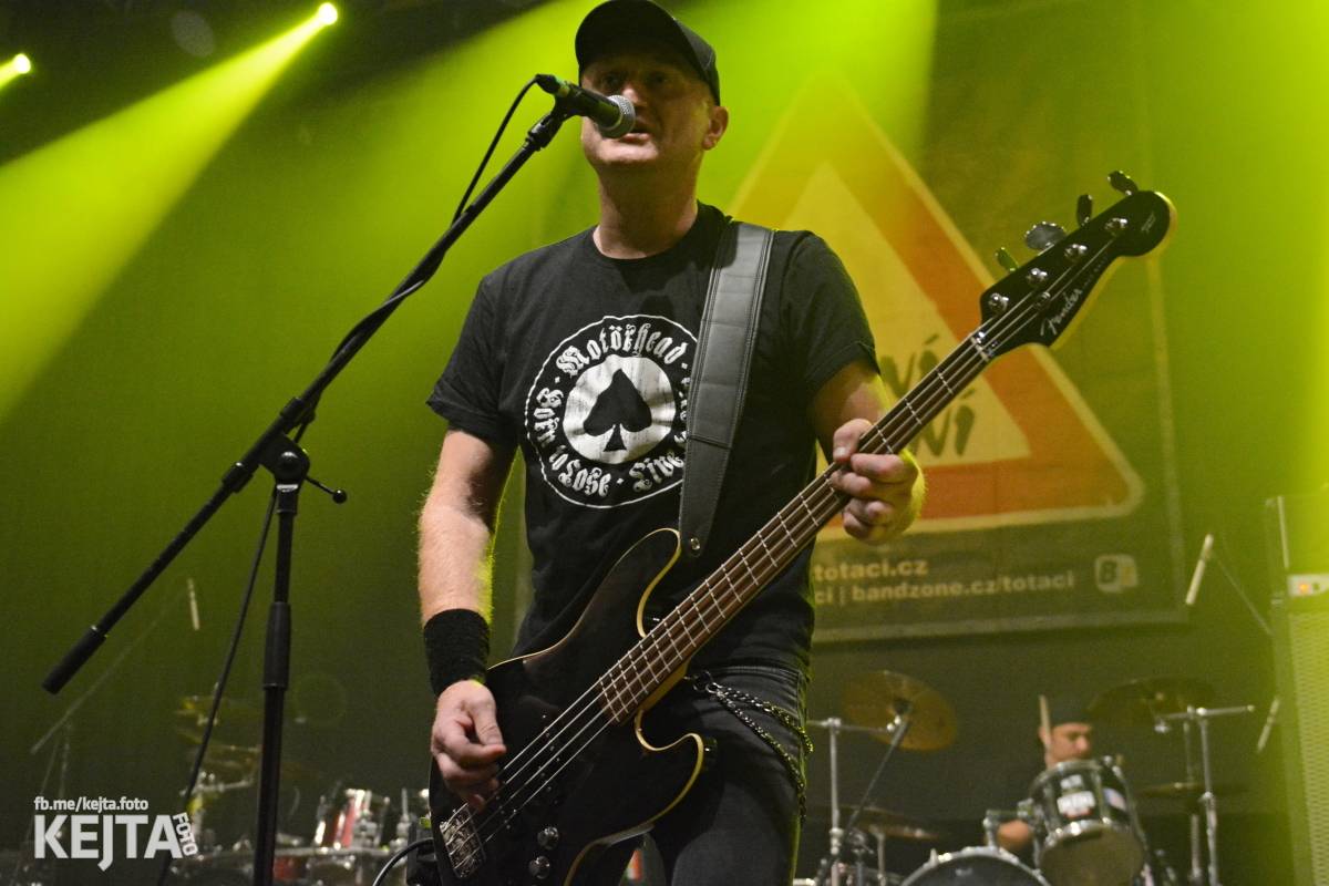 Totální nasazení oslavilo 30 let, vystoupili také Plexis, The Fialky nebo Deratizéři