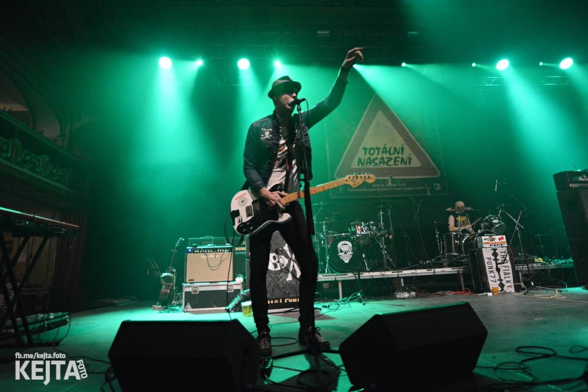 Totální nasazení oslavilo 30 let, vystoupili také Plexis, The Fialky nebo Deratizéři