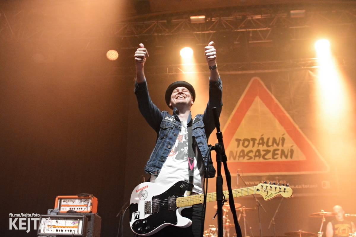 Totální nasazení oslavilo 30 let, vystoupili také Plexis, The Fialky nebo Deratizéři