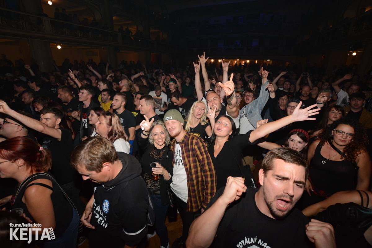 Totální nasazení oslavilo 30 let, vystoupili také Plexis, The Fialky nebo Deratizéři