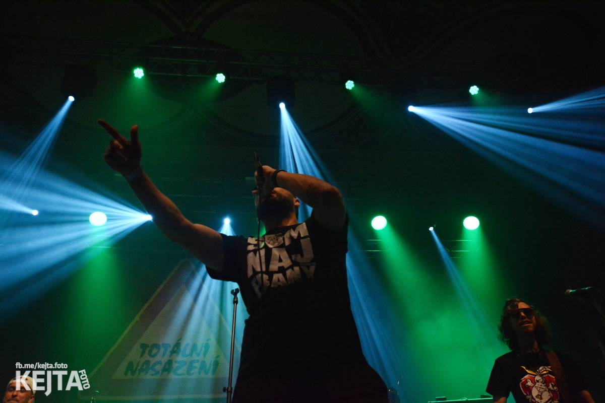 Totální nasazení oslavilo 30 let, vystoupili také Plexis, The Fialky nebo Deratizéři