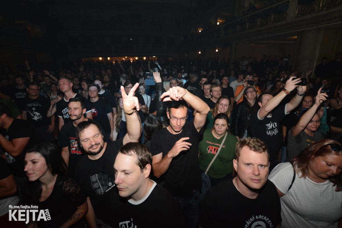 Totální nasazení oslavilo 30 let, vystoupili také Plexis, The Fialky nebo Deratizéři