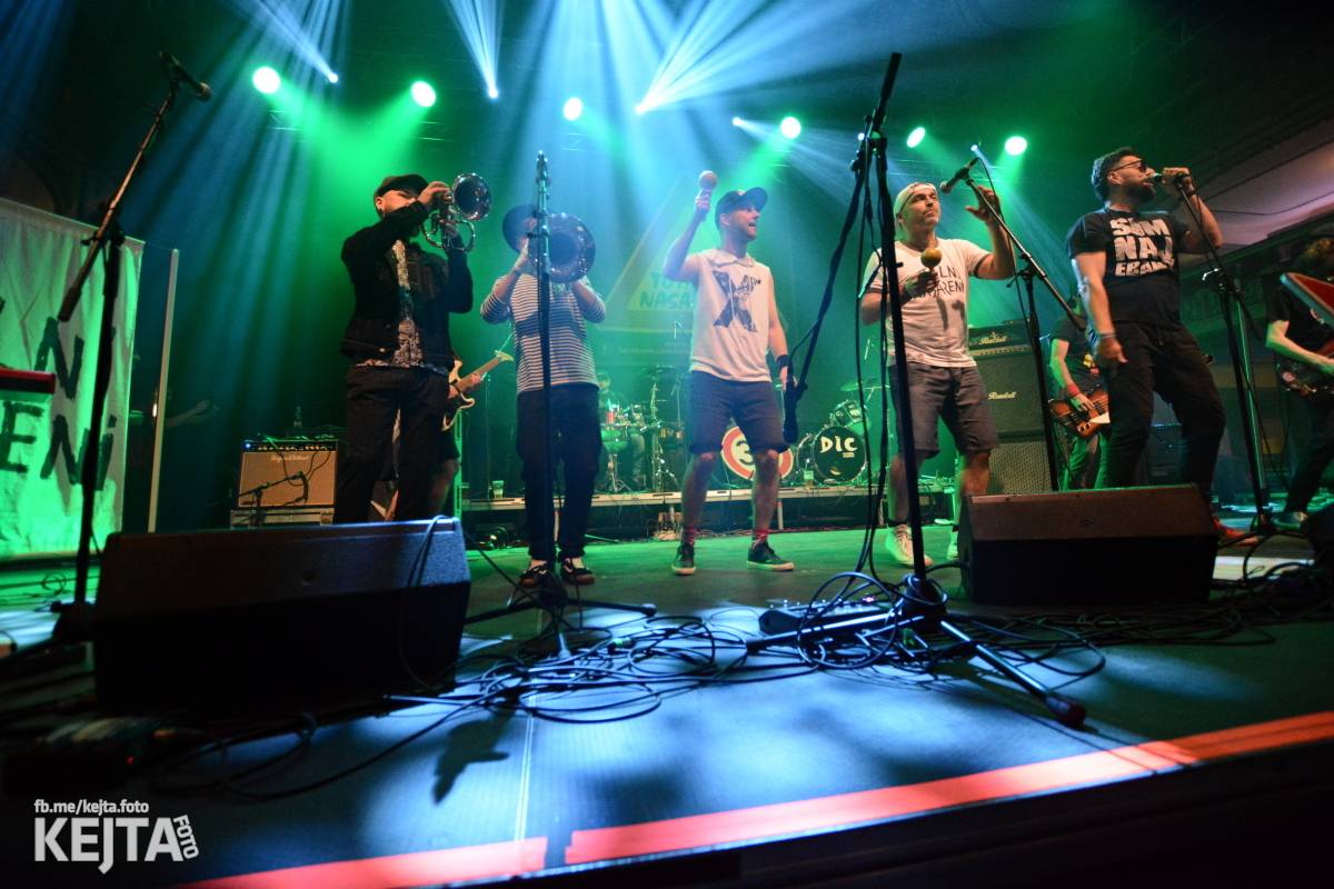 Totální nasazení oslavilo 30 let, vystoupili také Plexis, The Fialky nebo Deratizéři