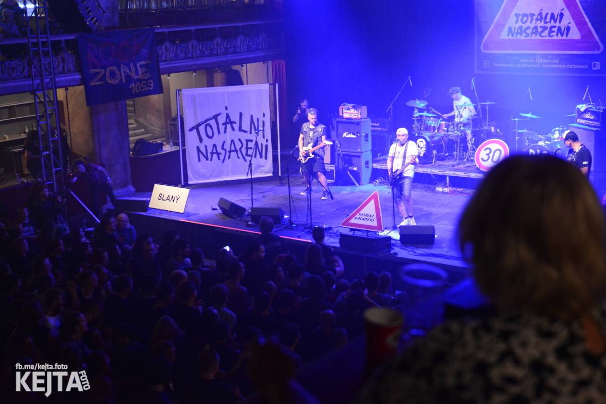 Totální nasazení oslavilo 30 let, vystoupili také Plexis, The Fialky nebo Deratizéři