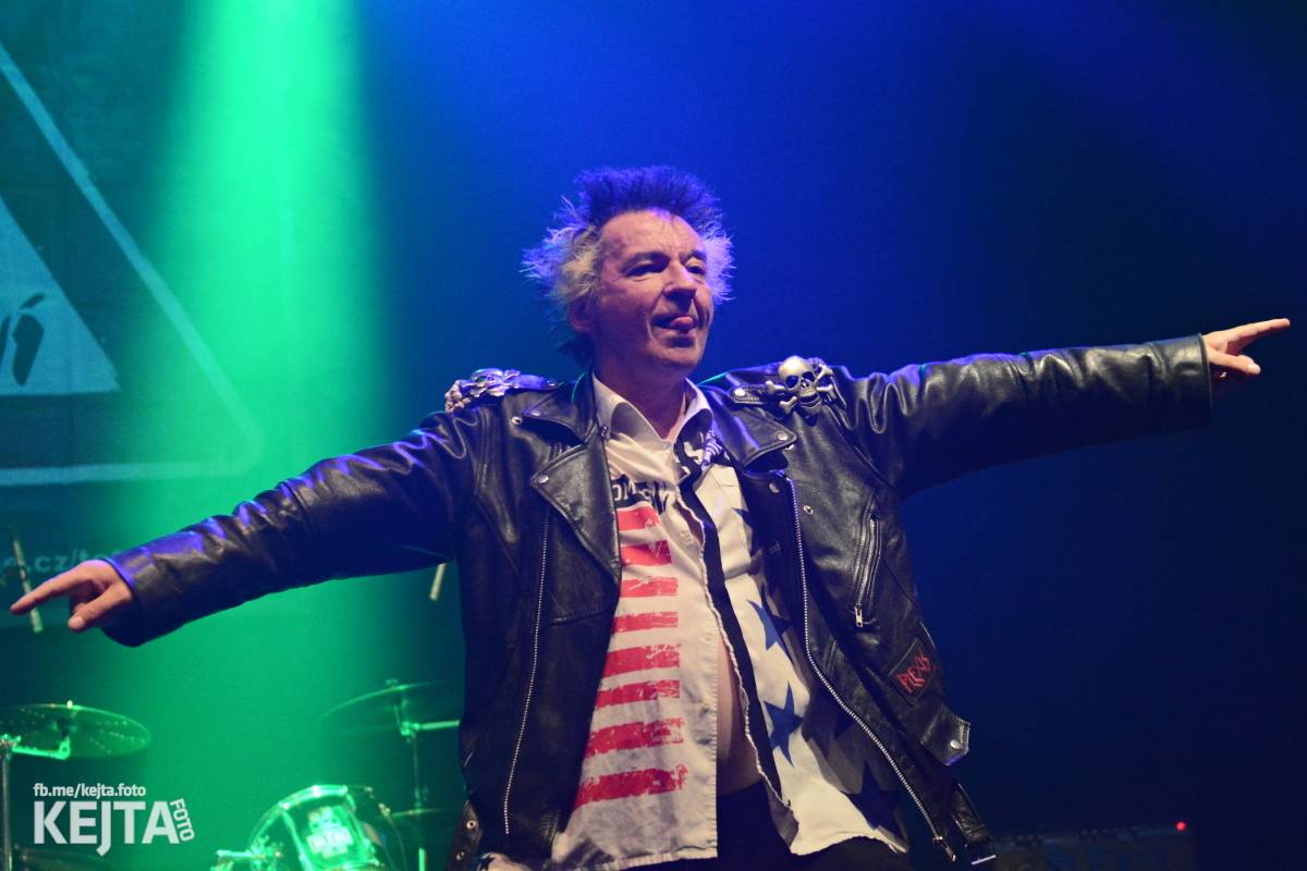 Totální nasazení oslavilo 30 let, vystoupili také Plexis, The Fialky nebo Deratizéři