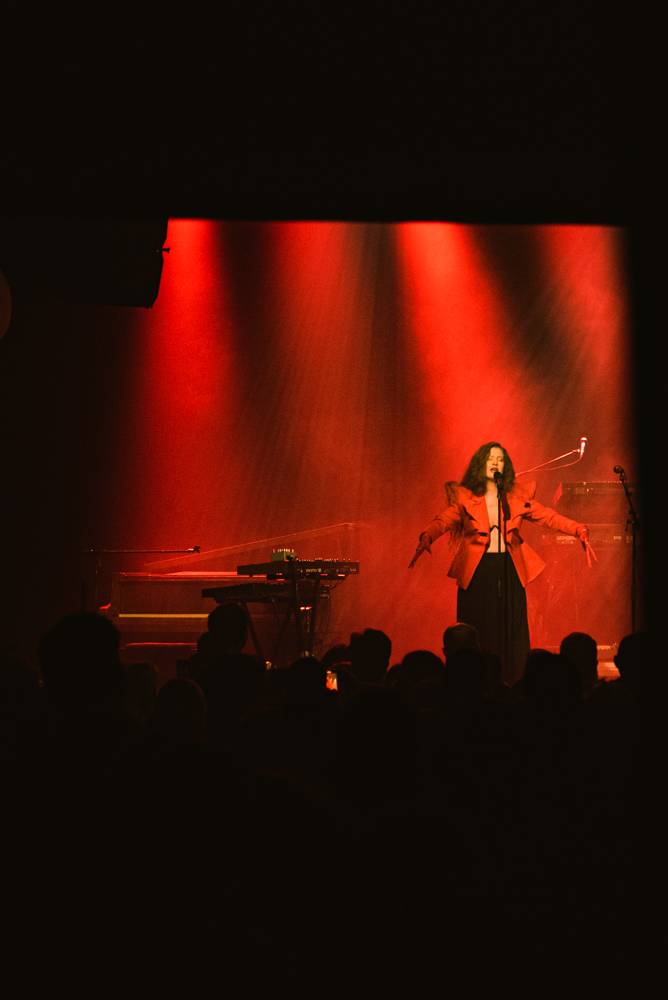 Charakteristický hlas Eivør opět rozezněl Prahu, zpěvačka nabídla posluchačům průřez žánry