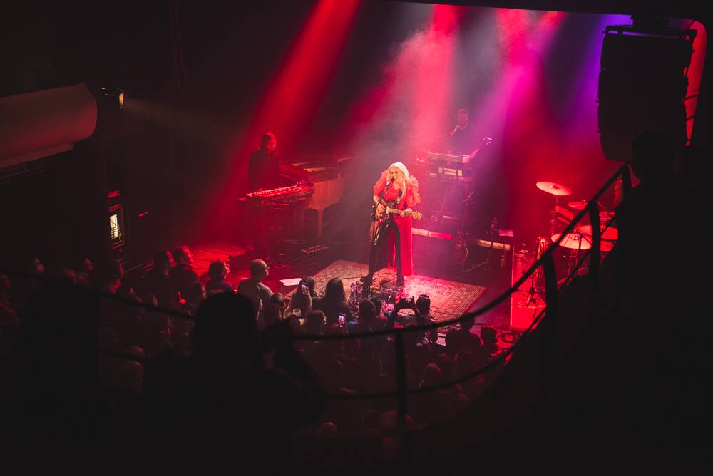 Charakteristický hlas Eivør opět rozezněl Prahu, zpěvačka nabídla posluchačům průřez žánry