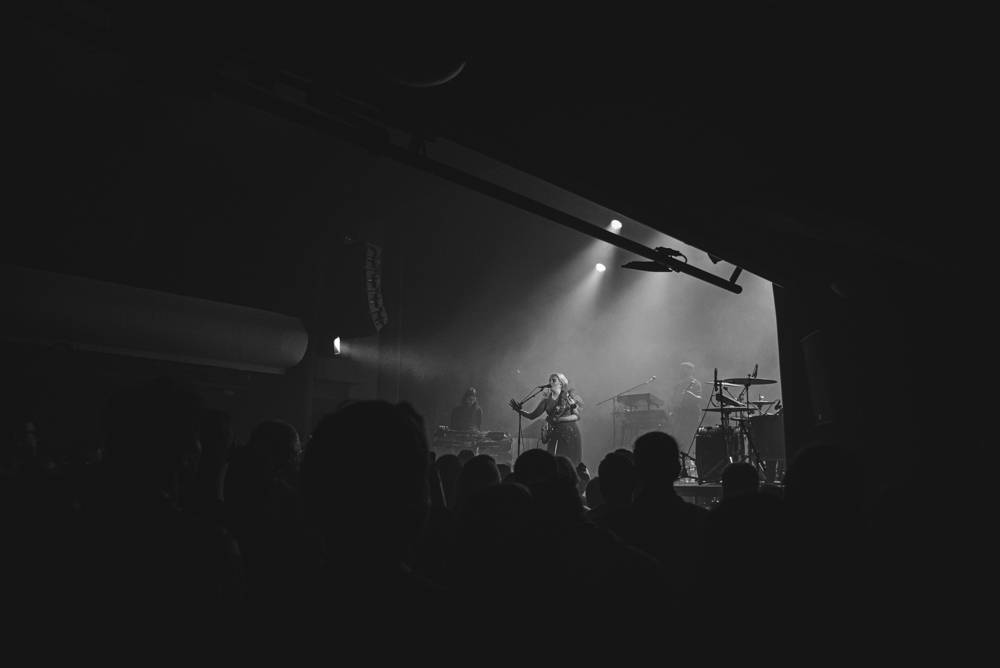 Charakteristický hlas Eivør opět rozezněl Prahu, zpěvačka nabídla posluchačům průřez žánry