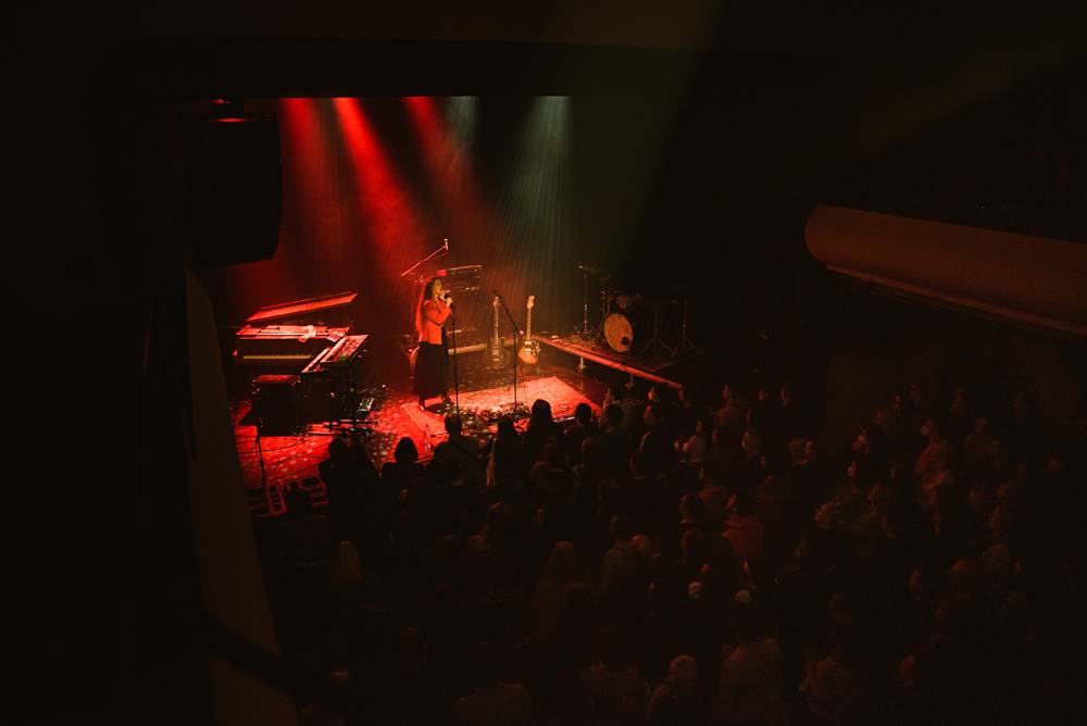 Charakteristický hlas Eivør opět rozezněl Prahu, zpěvačka nabídla posluchačům průřez žánry