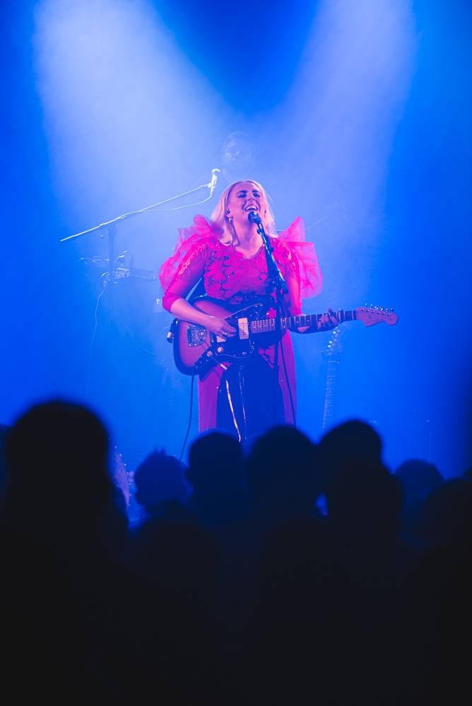 Charakteristický hlas Eivør opět rozezněl Prahu, zpěvačka nabídla posluchačům průřez žánry