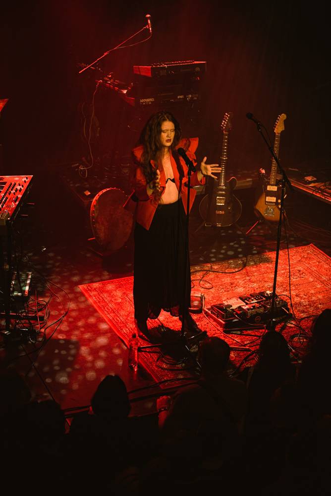 Charakteristický hlas Eivør opět rozezněl Prahu, zpěvačka nabídla posluchačům průřez žánry