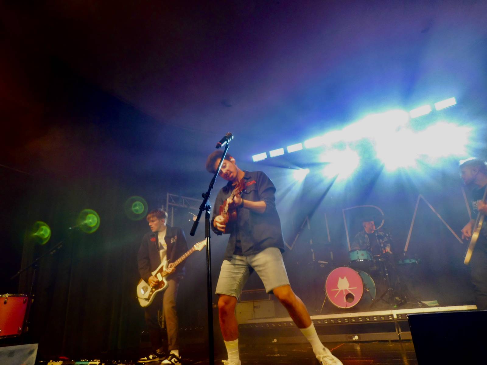 Mirai rozzářili krnovský Kofola Music Club, předvedli do detailu promyšlenou, ohnivou show