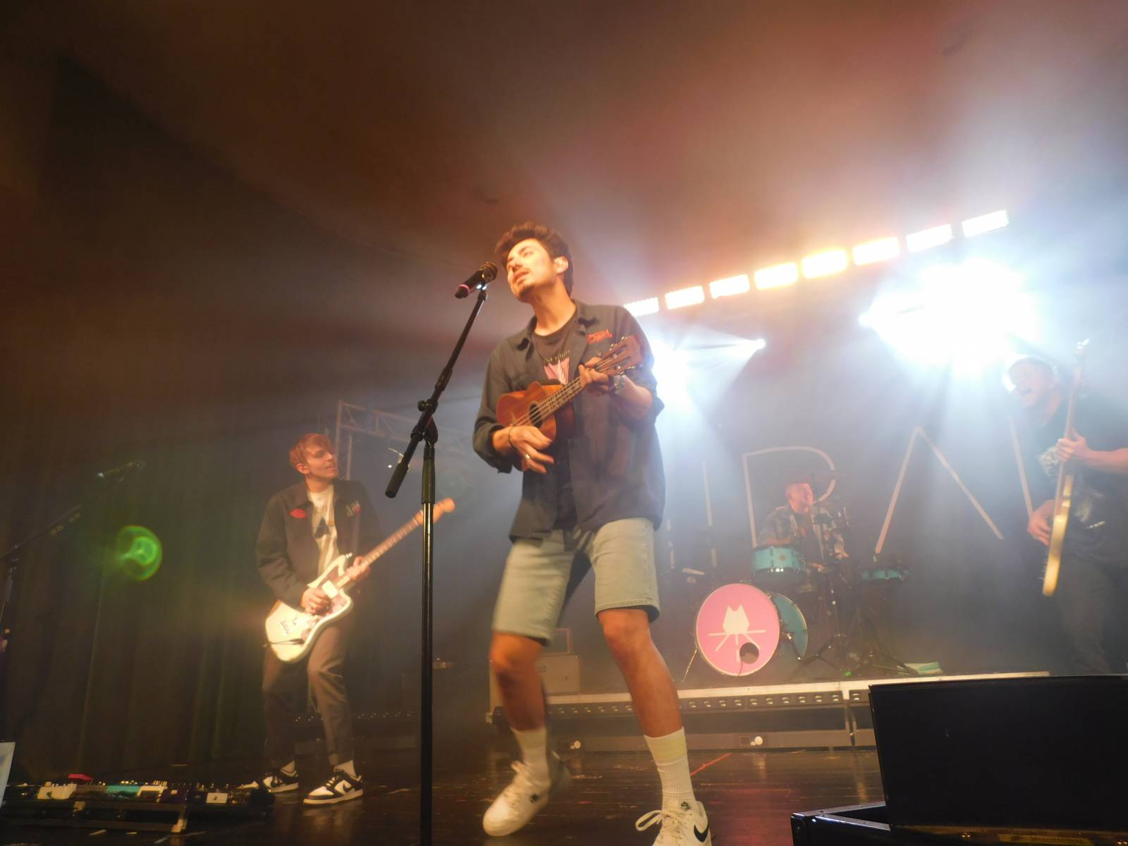 Mirai rozzářili krnovský Kofola Music Club, předvedli do detailu promyšlenou, ohnivou show