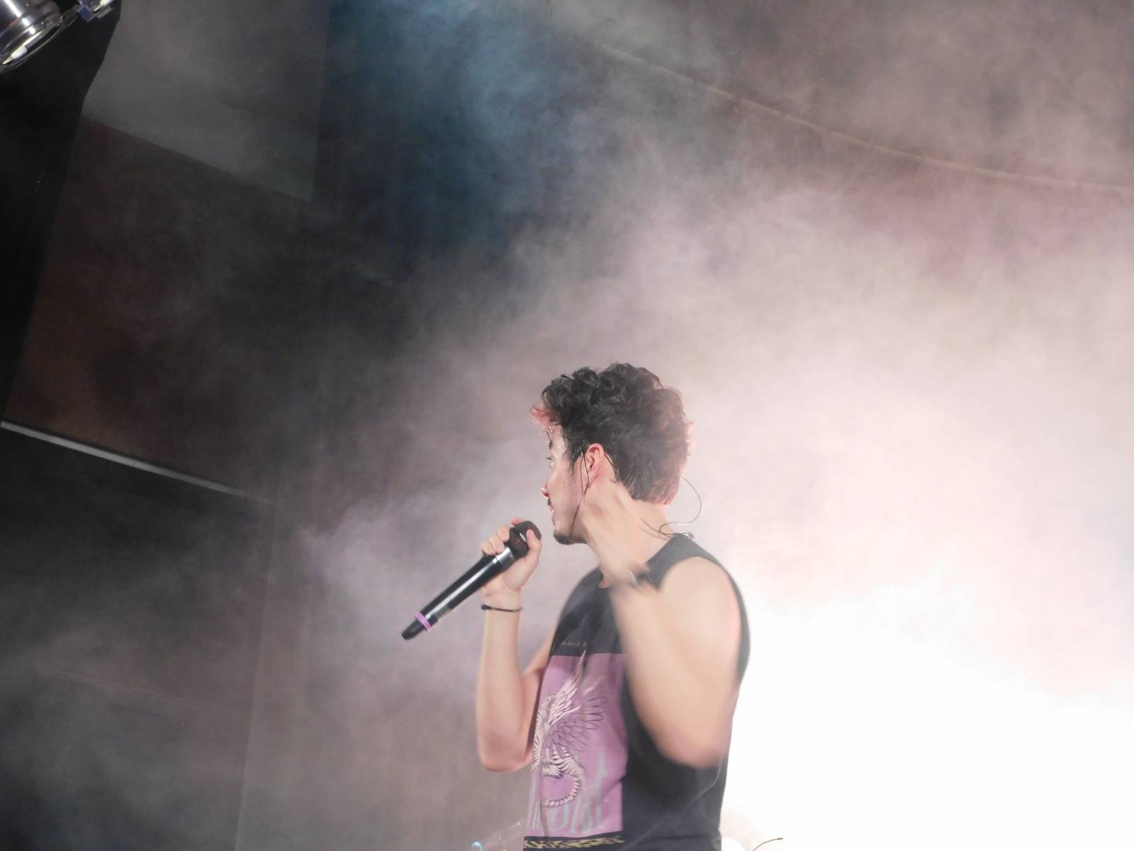 Mirai rozzářili krnovský Kofola Music Club, předvedli do detailu promyšlenou, ohnivou show