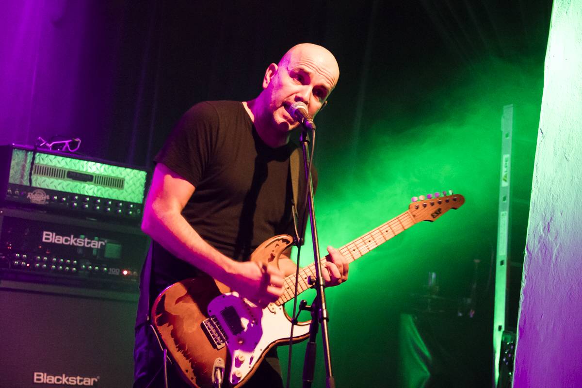 Walkmanz pokřtili album Mono. Kmotrem se stal Jiří Mádl, přišel i Láska