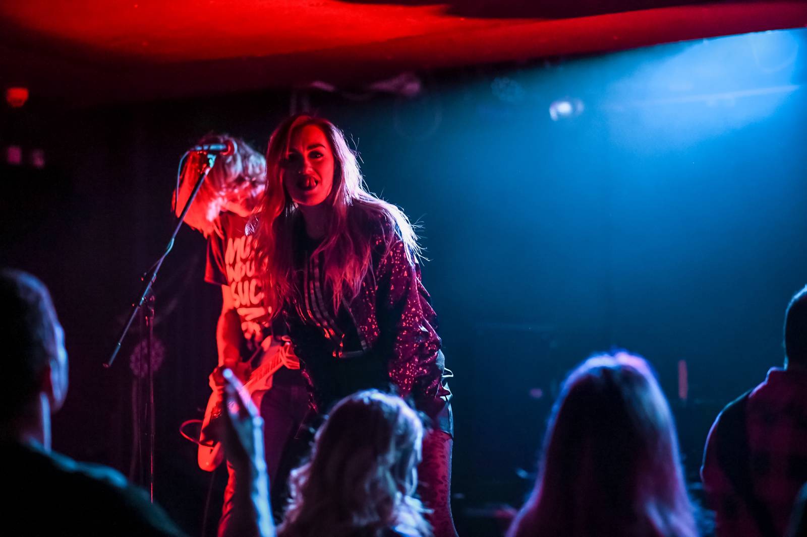 Dirty Blondes a Anteater rozpoutali v Rock Café opravdový tajfun