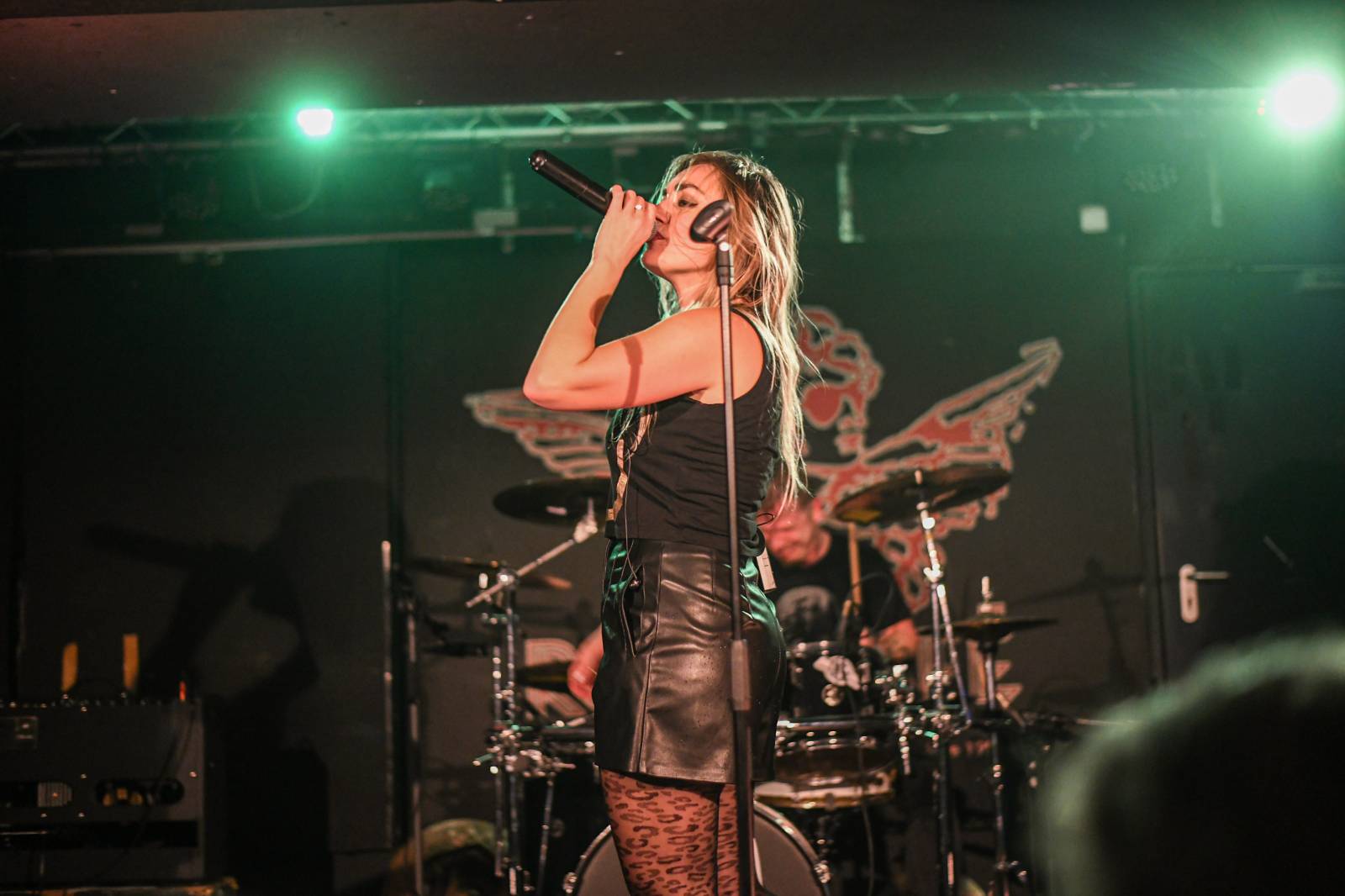 Dirty Blondes a Anteater rozpoutali v Rock Café opravdový tajfun