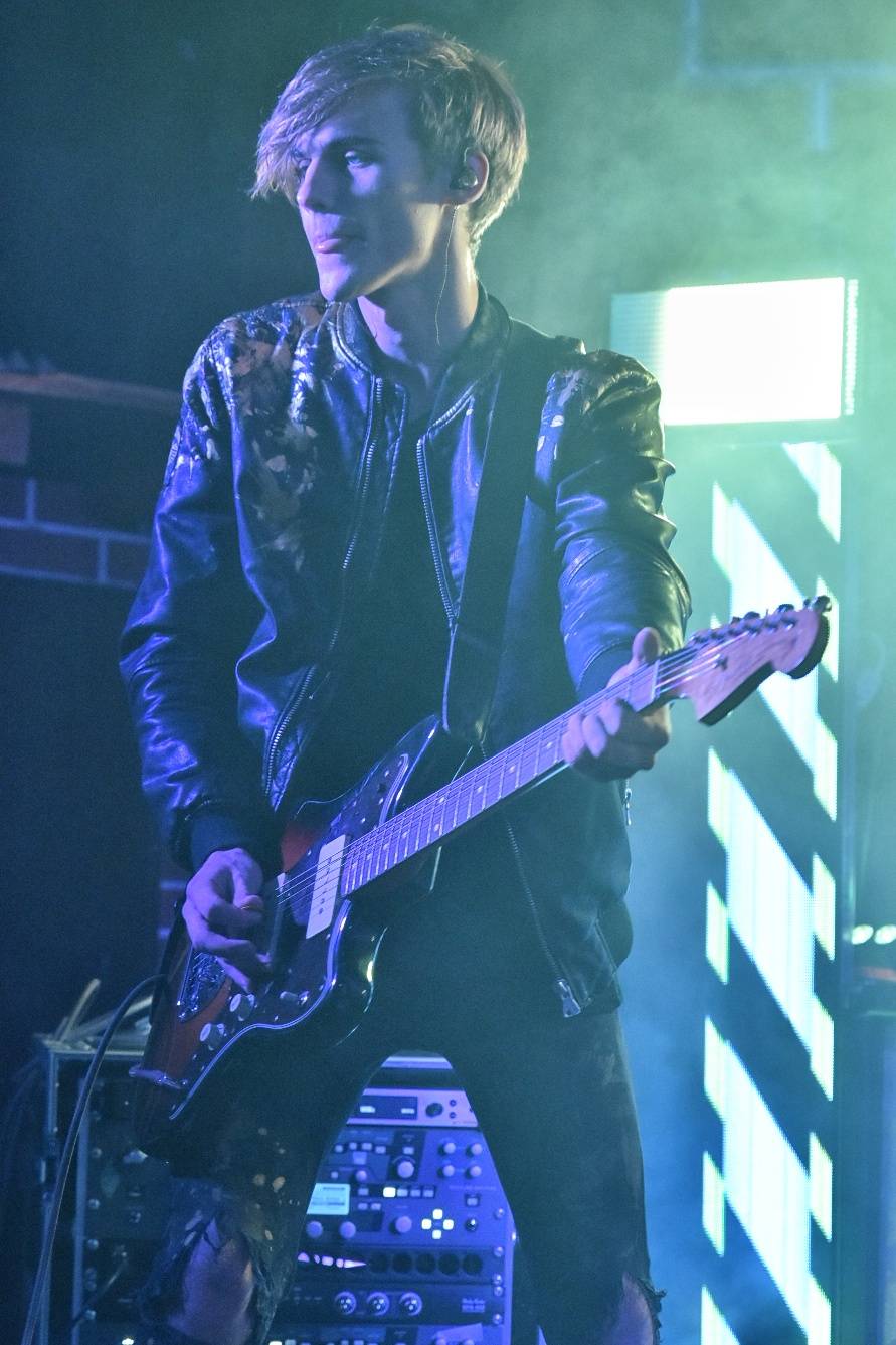 Příznivci punku se sjeli v Přešticích. Zahráli jim Nízká úroveň a Civilní obrana