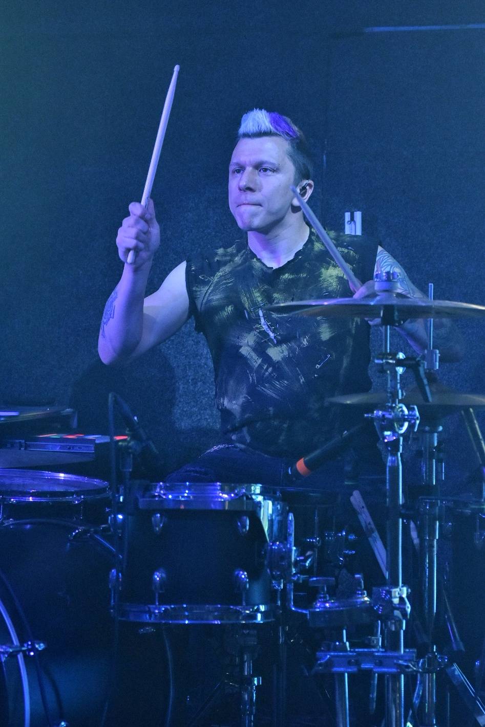 Příznivci punku se sjeli v Přešticích. Zahráli jim Nízká úroveň a Civilní obrana