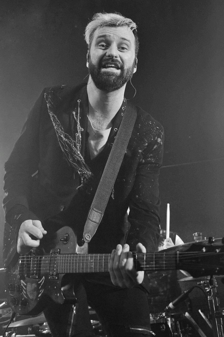 Příznivci punku se sjeli v Přešticích. Zahráli jim Nízká úroveň a Civilní obrana