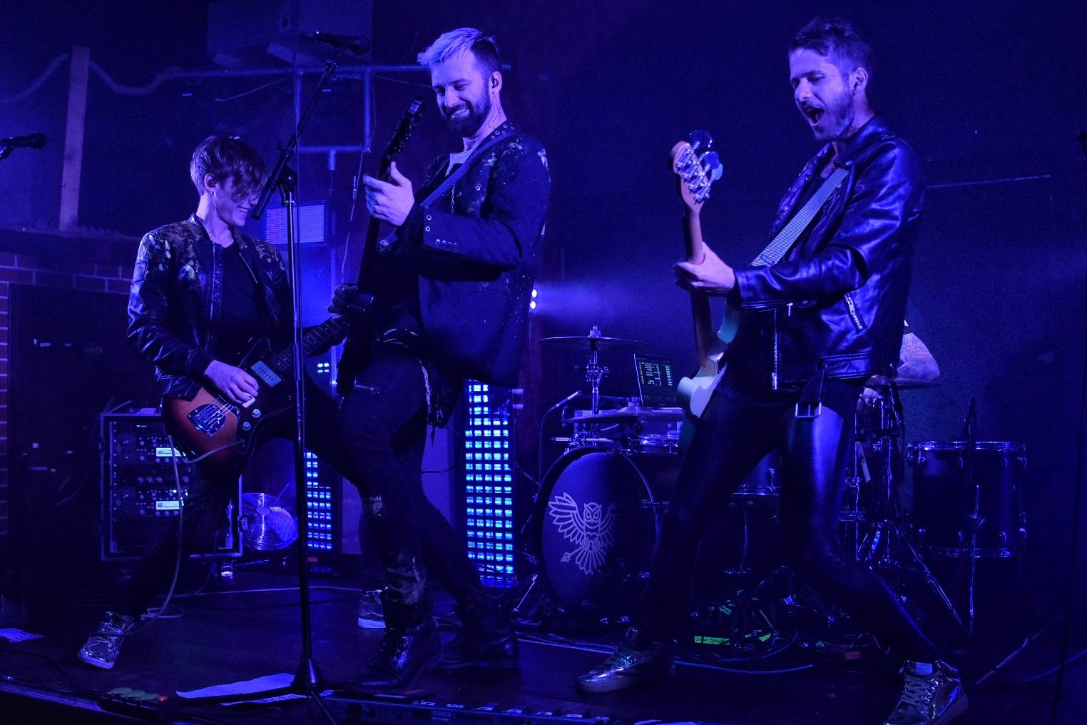 Příznivci punku se sjeli v Přešticích. Zahráli jim Nízká úroveň a Civilní obrana