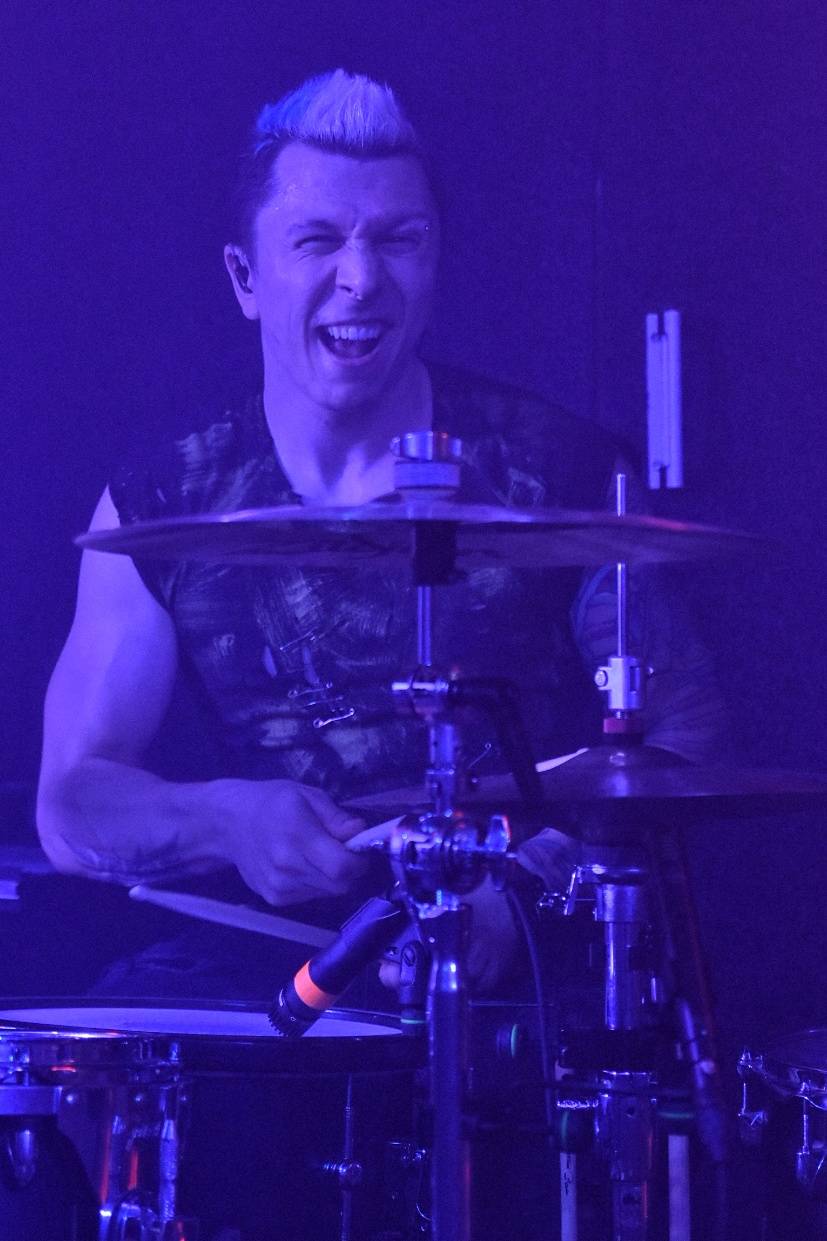 Příznivci punku se sjeli v Přešticích. Zahráli jim Nízká úroveň a Civilní obrana