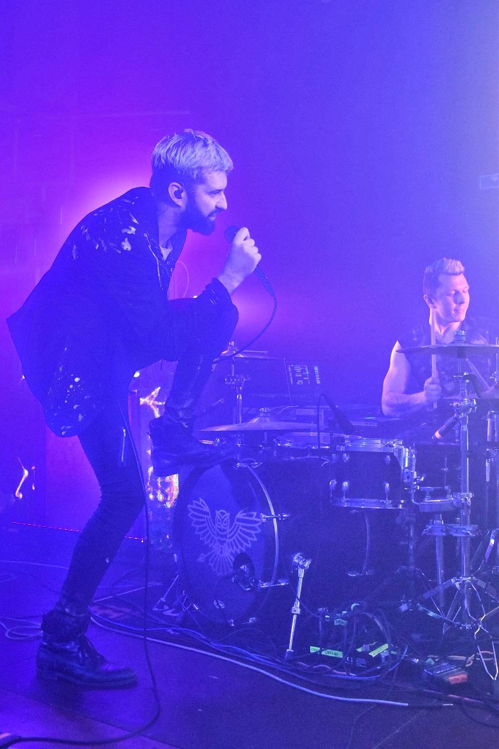 Příznivci punku se sjeli v Přešticích. Zahráli jim Nízká úroveň a Civilní obrana