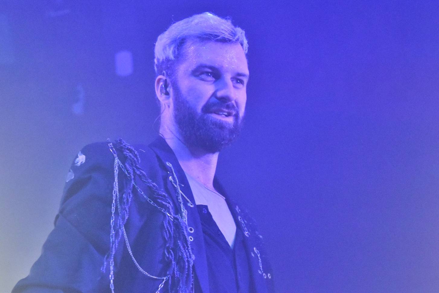 Příznivci punku se sjeli v Přešticích. Zahráli jim Nízká úroveň a Civilní obrana