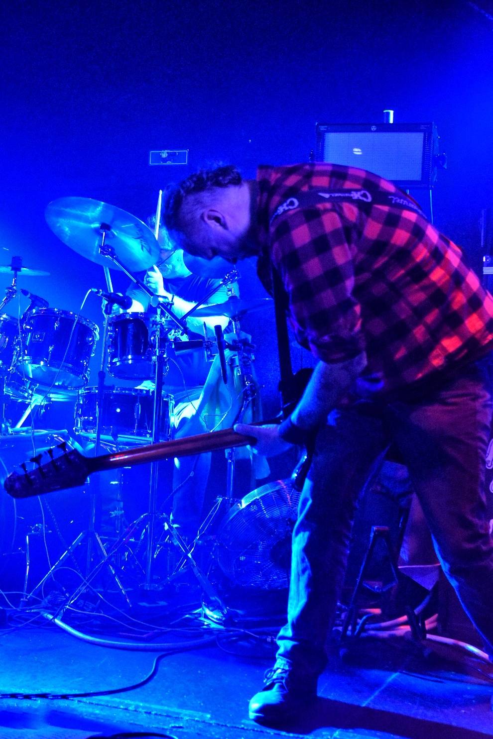 Příznivci punku se sjeli v Přešticích. Zahráli jim Nízká úroveň a Civilní obrana