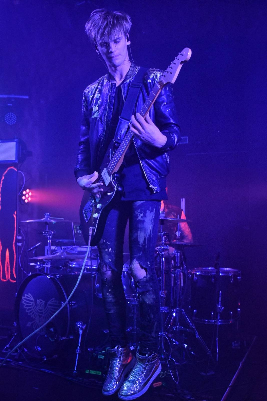 Příznivci punku se sjeli v Přešticích. Zahráli jim Nízká úroveň a Civilní obrana