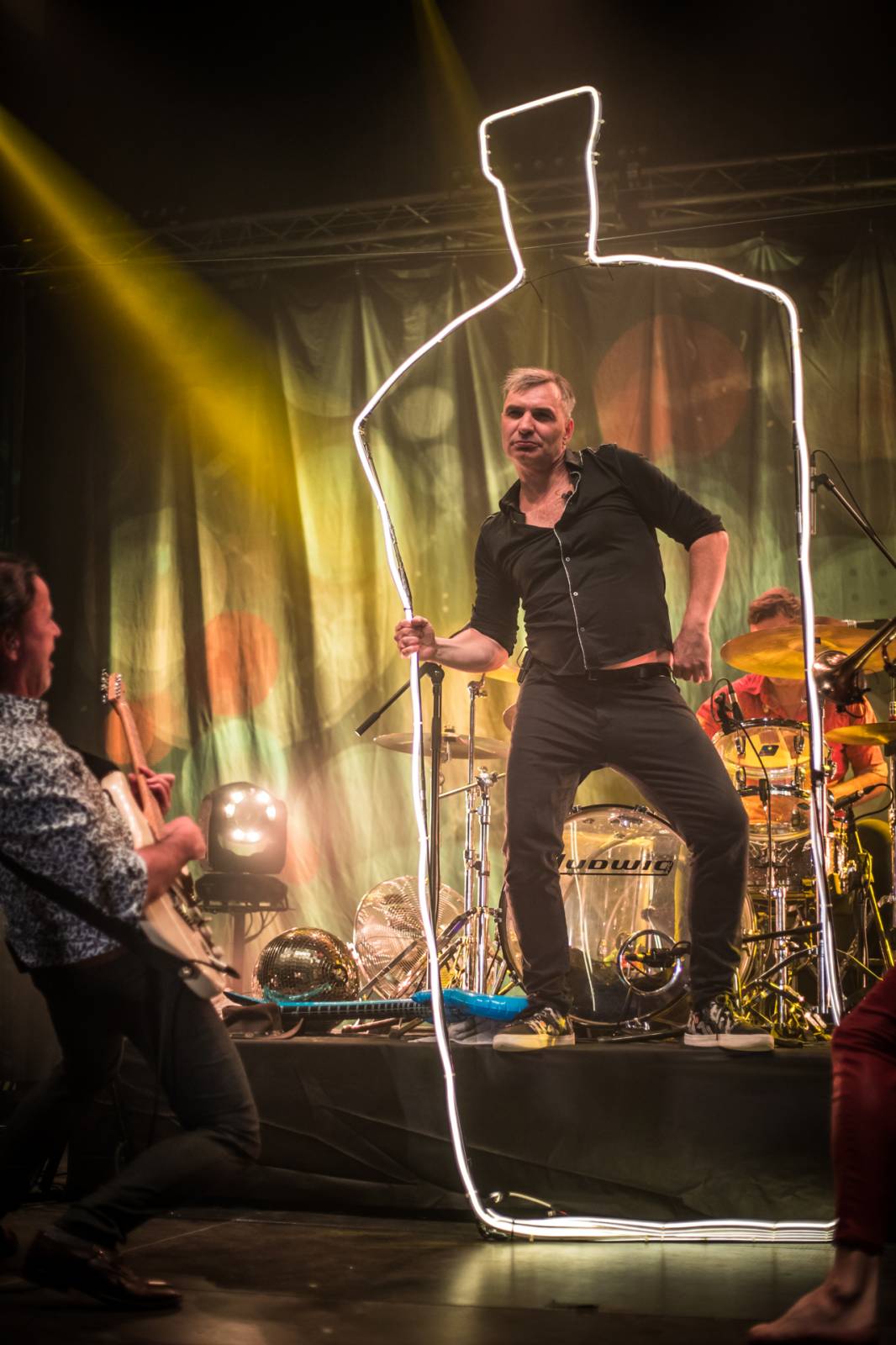 Na koncertě Mig 21 v Plzni se tančilo od začátku do konce, skladba Kalhotky si sundej zabrala i tentokrát