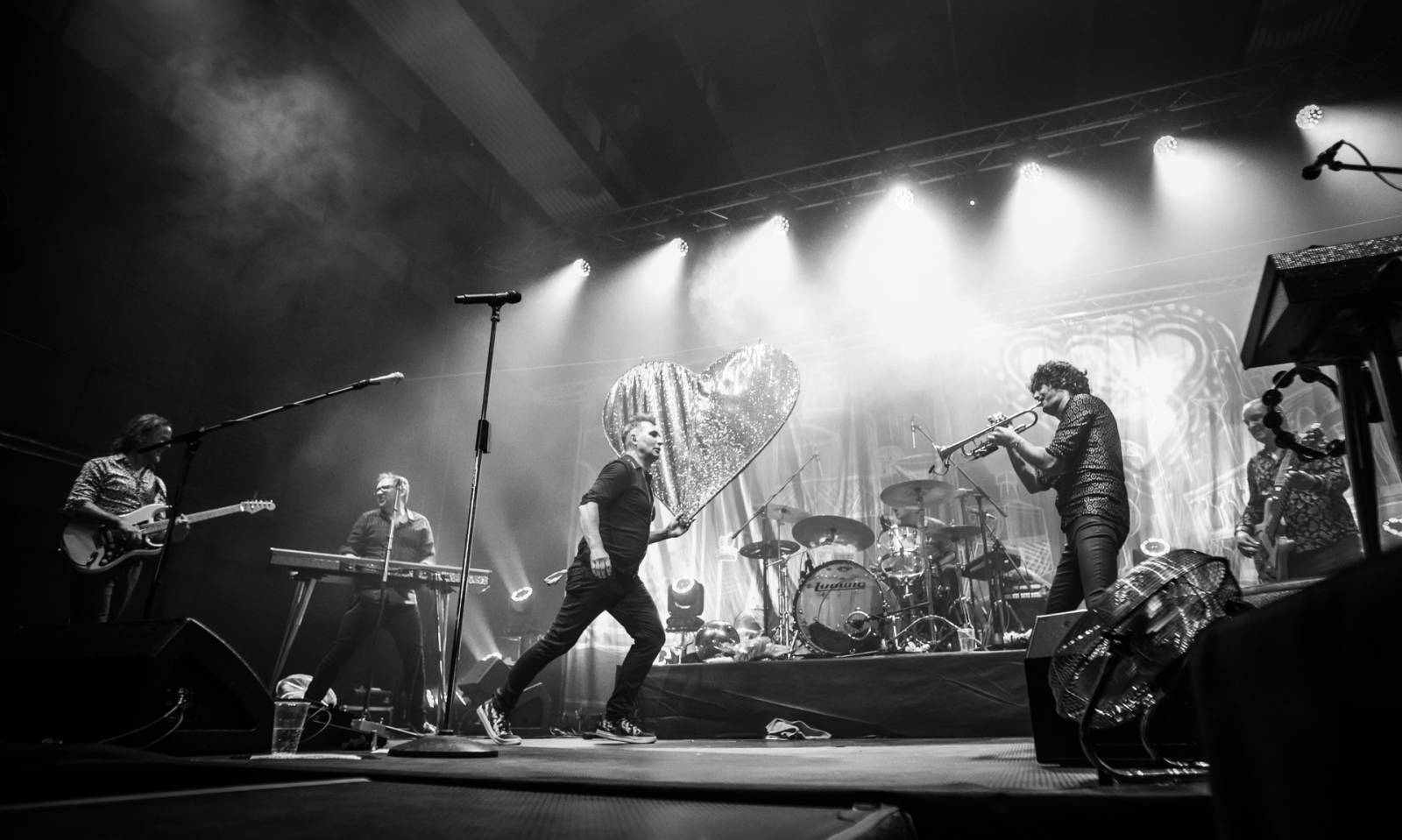 Na koncertě Mig 21 v Plzni se tančilo od začátku do konce, skladba Kalhotky si sundej zabrala i tentokrát