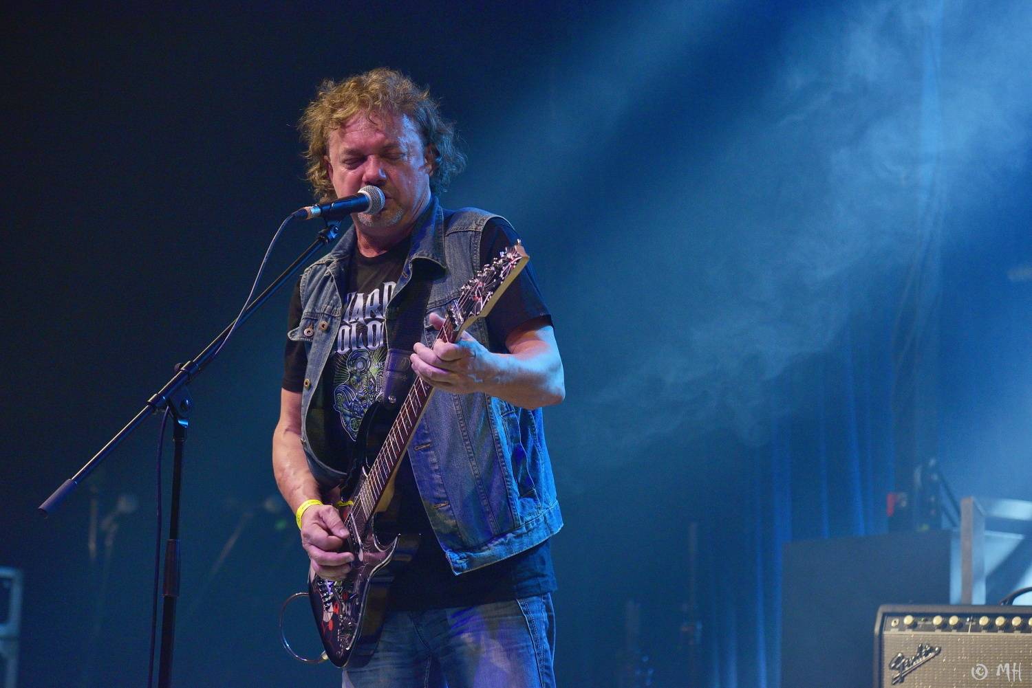 Doga a DeBill Heads předvedli v plzeňské Šeříkovce pekelnou jízdu, křtilo se i album Hard Colony