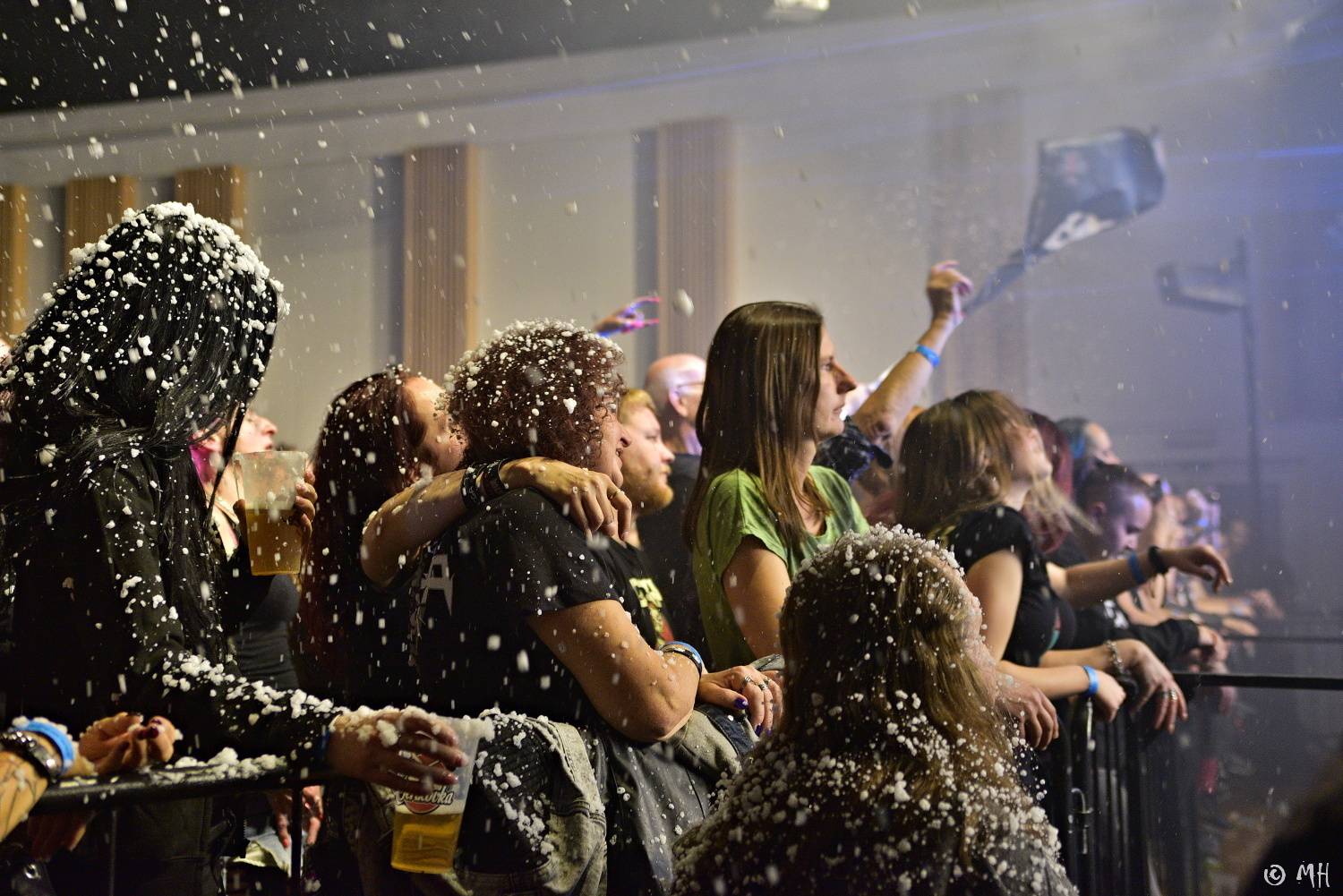 Doga a DeBill Heads předvedli v plzeňské Šeříkovce pekelnou jízdu, křtilo se i album Hard Colony