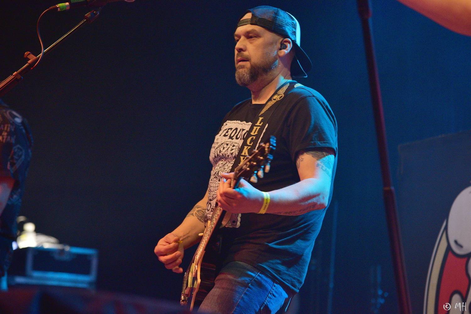 Doga a DeBill Heads předvedli v plzeňské Šeříkovce pekelnou jízdu, křtilo se i album Hard Colony