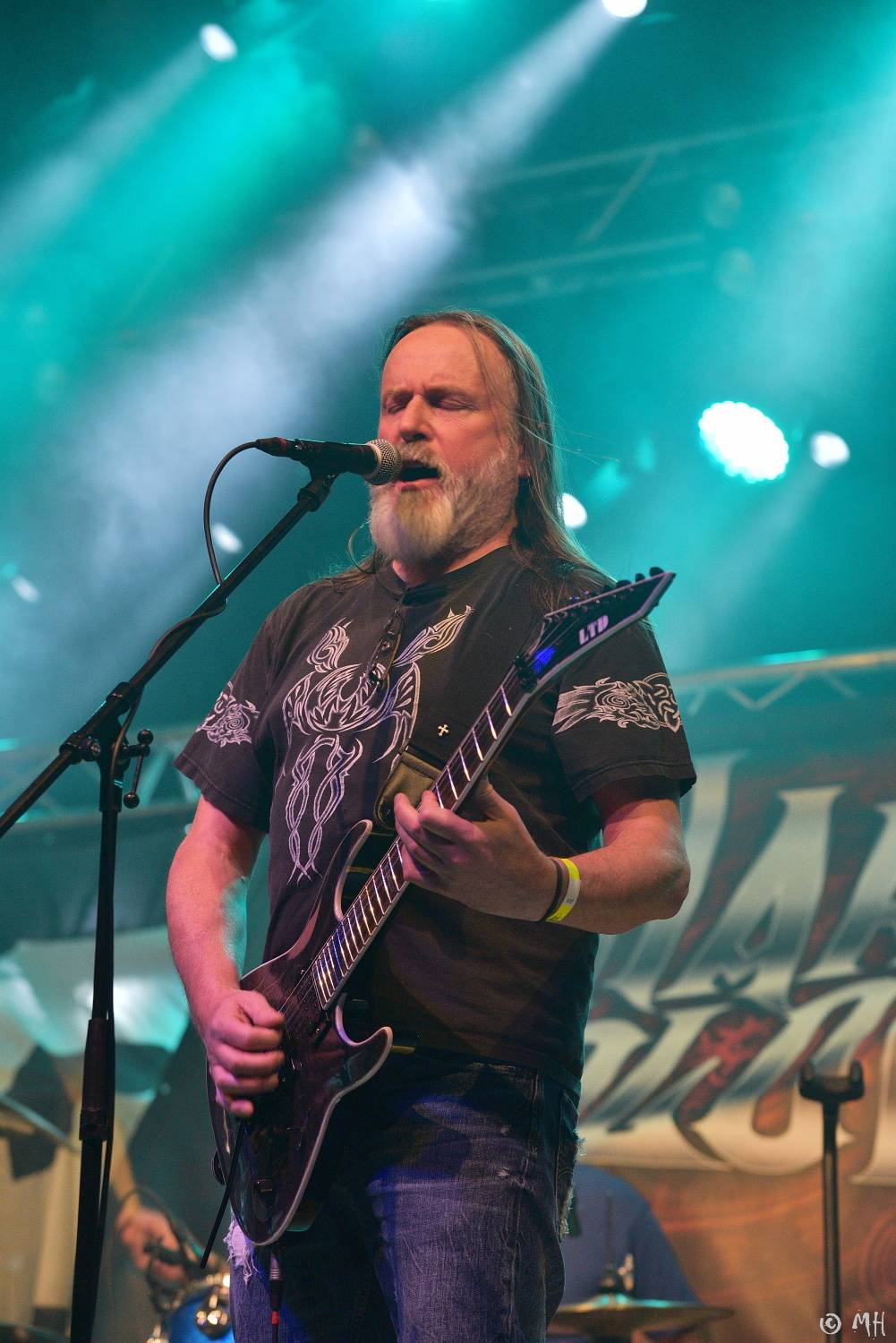 Doga a DeBill Heads předvedli v plzeňské Šeříkovce pekelnou jízdu, křtilo se i album Hard Colony