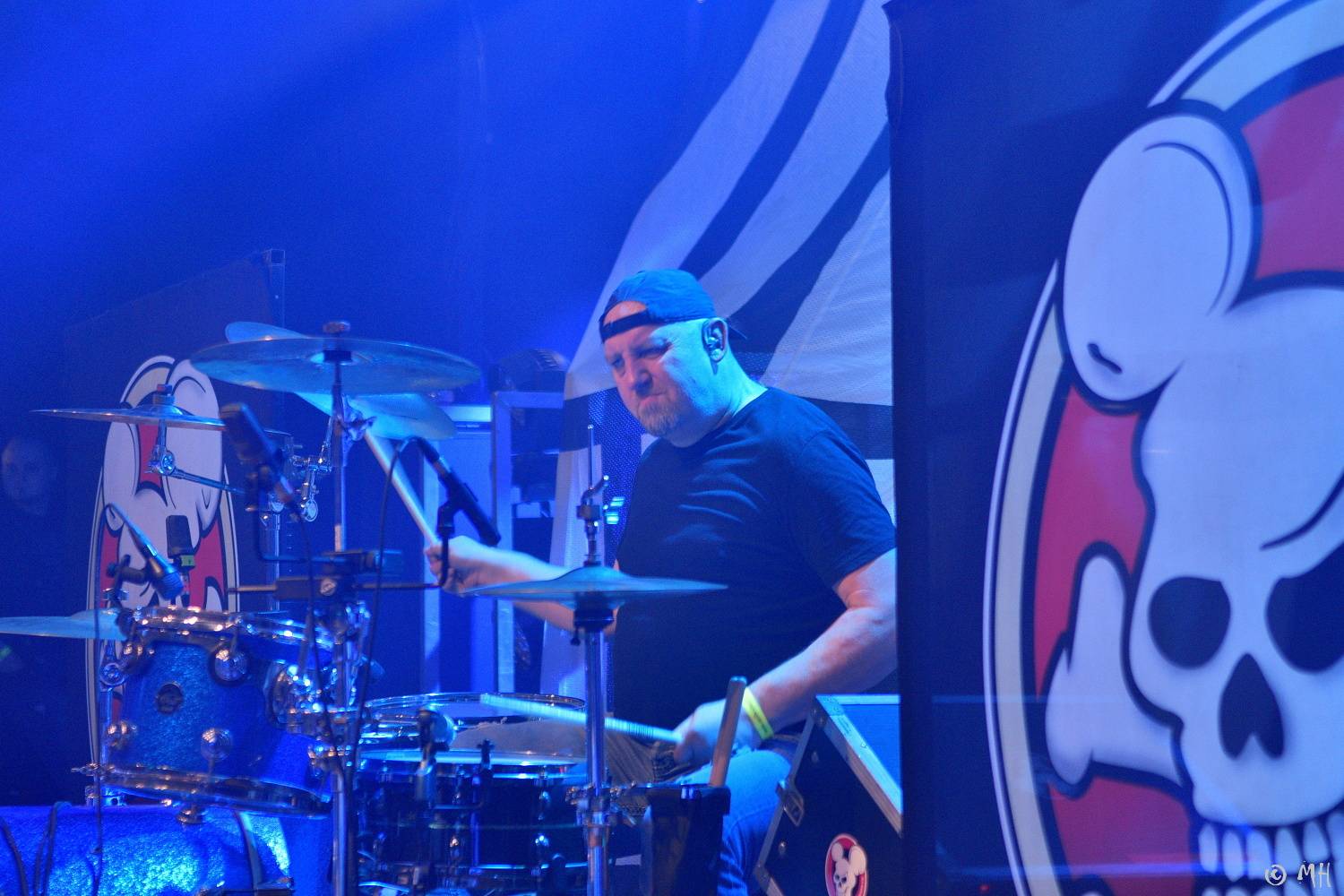 Doga a DeBill Heads předvedli v plzeňské Šeříkovce pekelnou jízdu, křtilo se i album Hard Colony