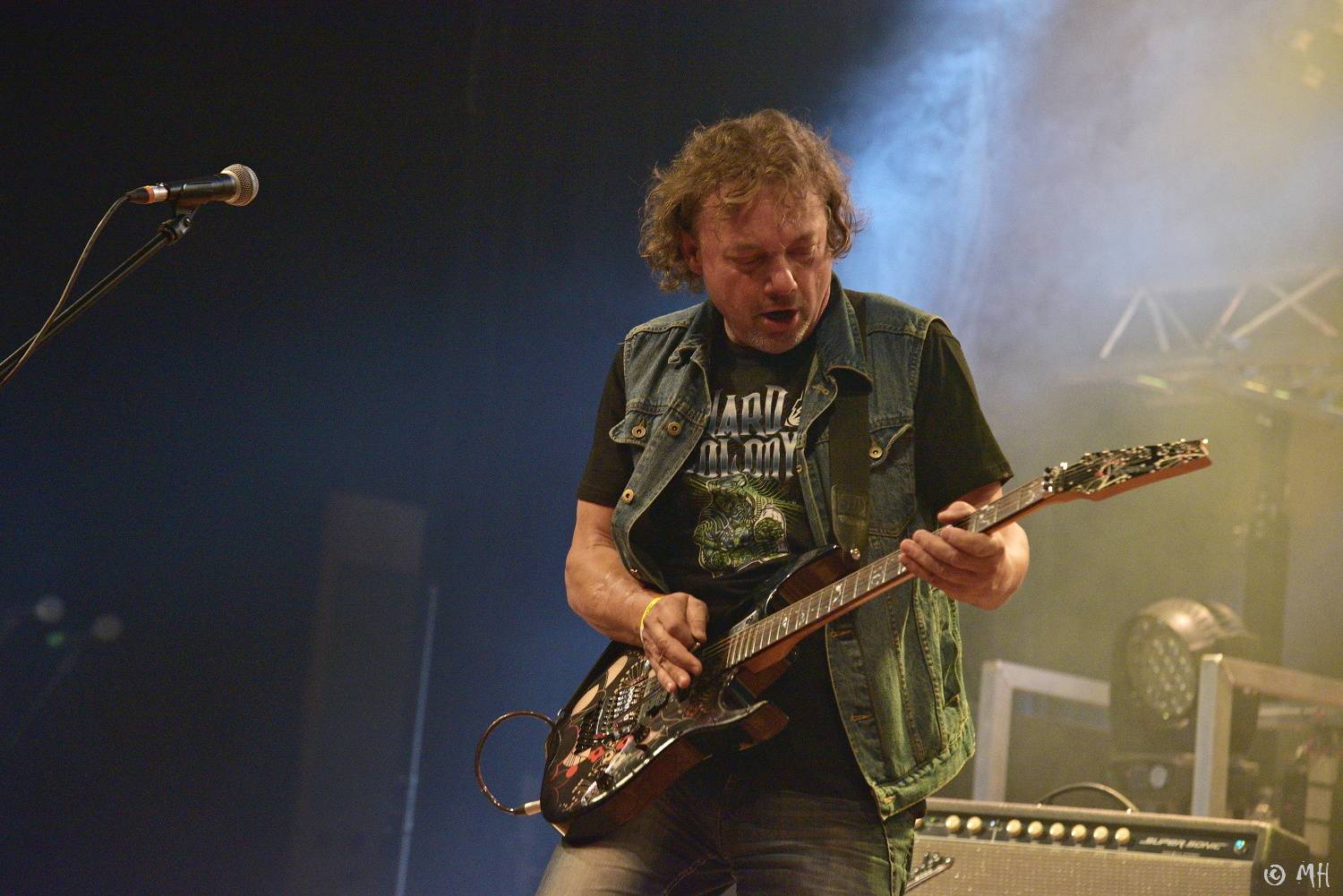 Doga a DeBill Heads předvedli v plzeňské Šeříkovce pekelnou jízdu, křtilo se i album Hard Colony