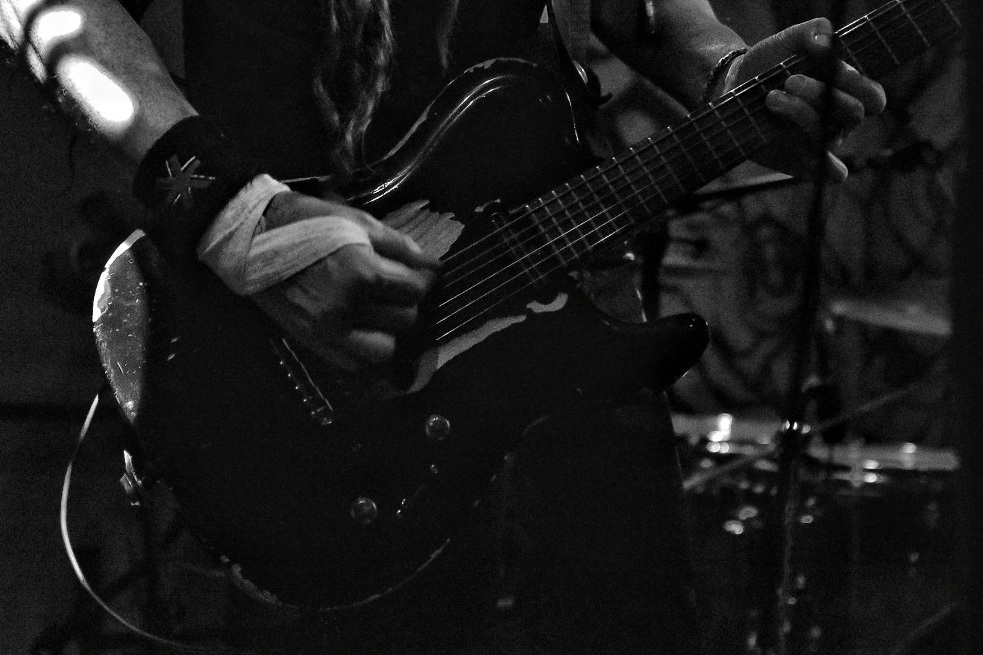 Kurtizány z 25. Avenue pokřtili album Honzíkova cesta, kmotrou byla Anna K.