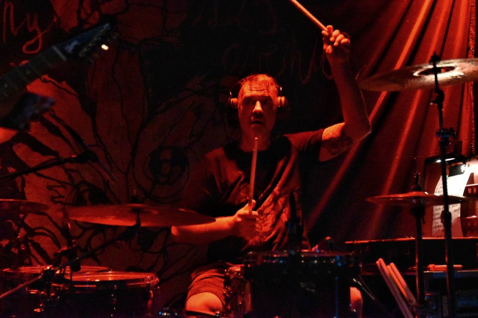 Kurtizány z 25. Avenue pokřtili album Honzíkova cesta, kmotrou byla Anna K.