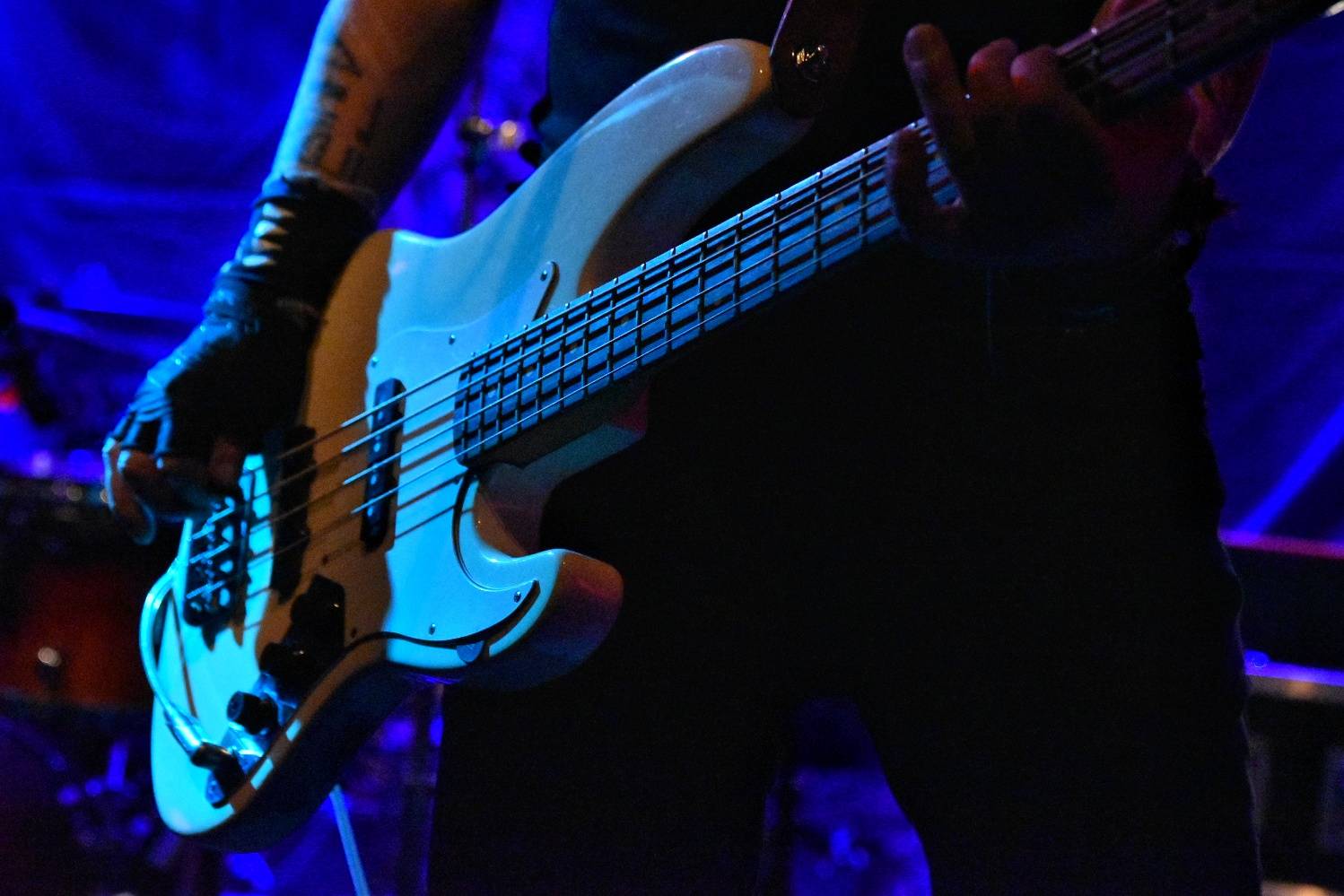 Kurtizány z 25. Avenue pokřtili album Honzíkova cesta, kmotrou byla Anna K.