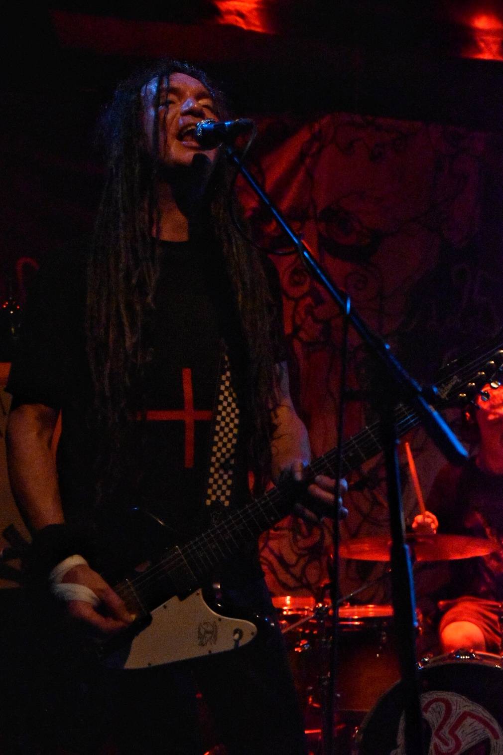 Kurtizány z 25. Avenue pokřtili album Honzíkova cesta, kmotrou byla Anna K.