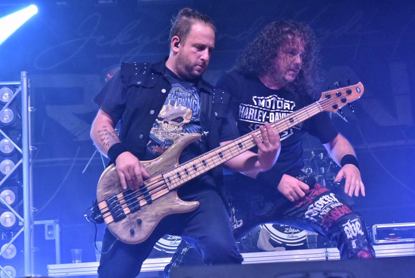 Arakain otřásal pódiem v plzeňské Šeříkovce, přivezl s sebou Doktora Triceratops