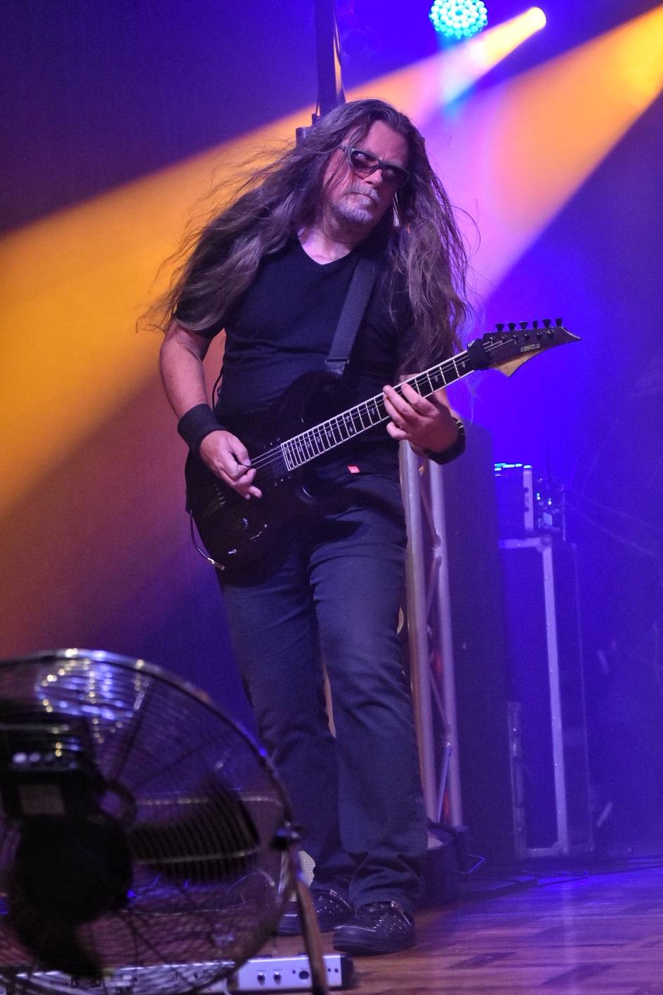 Arakain otřásal pódiem v plzeňské Šeříkovce, přivezl s sebou Doktora Triceratops