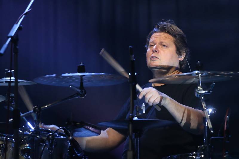 Světoběžník Laco Deczi zahrál v brněnském Sonu, přivezl dobrou muziku i peprné historky